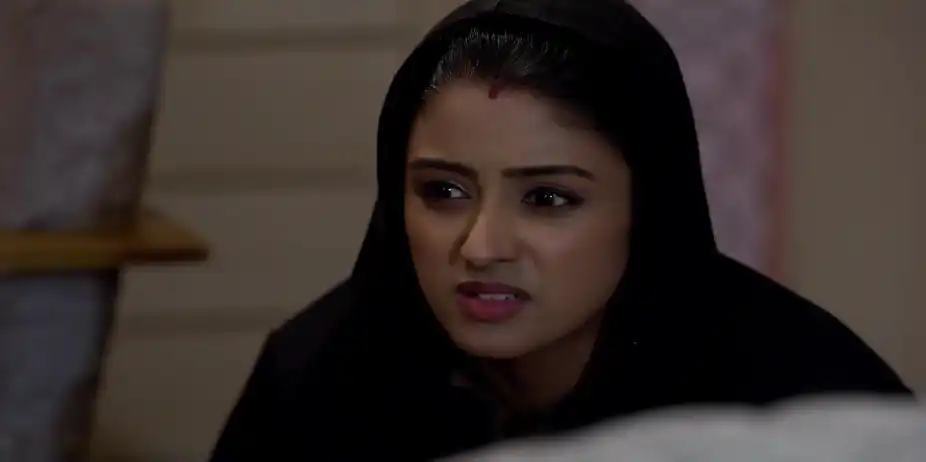 Parul and Rayan Clone Shirin's Phone - Parineeta