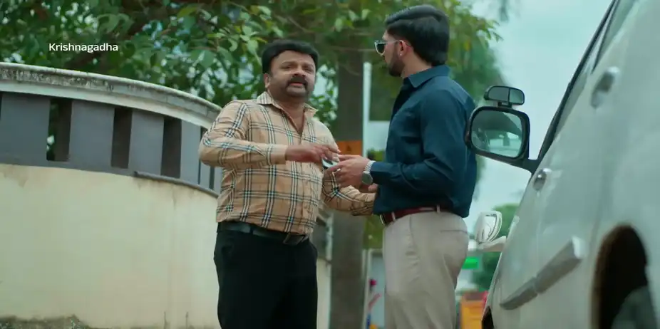 Sathyavathy Has a Word with Sreenivas - KrishnaGadha - Promo