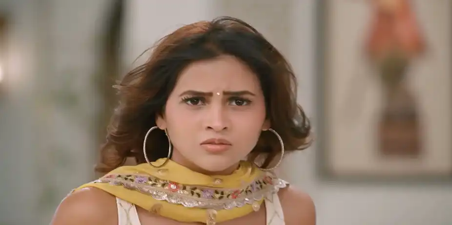 Saru Plants a Tulsi in Bajaj House - Saru