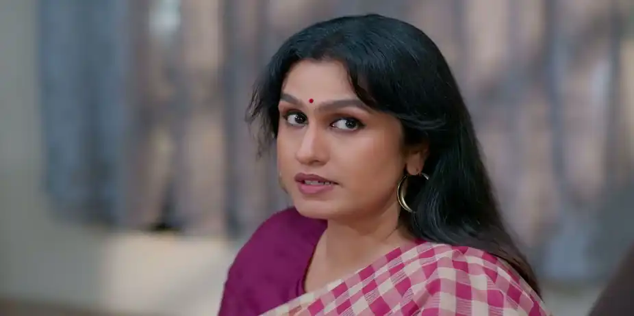 Gadha Speaks Rudely to Nandagopal - KrishnaGadha