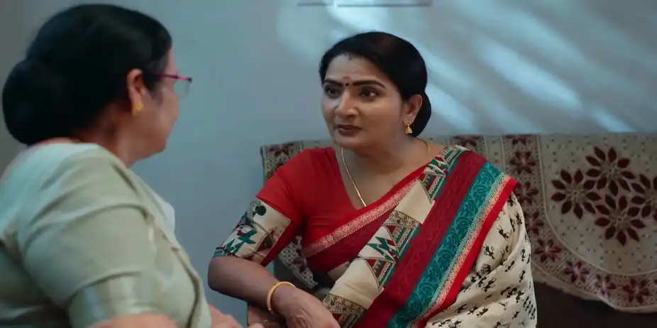 Jayabharathi Praises Radhika - Snehapoorvam Shyama