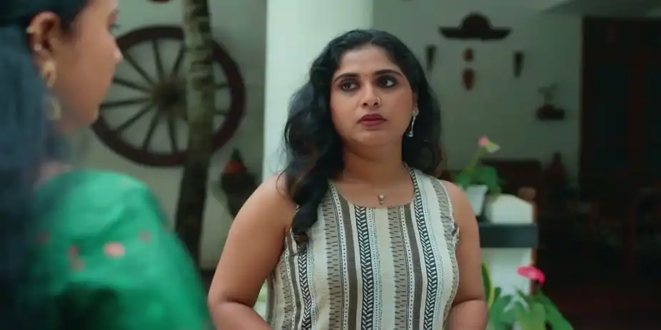 Urvashi Makes Surya Work - Snehapoorvam Shyama