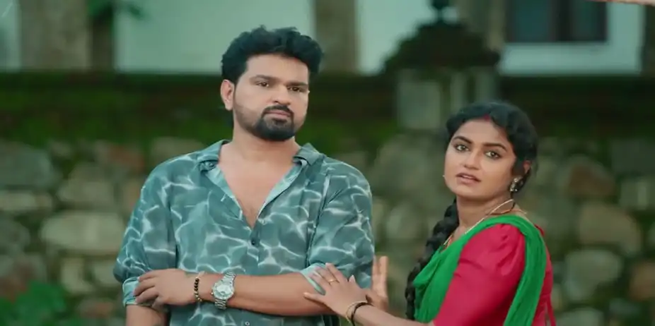 Varun Watches the Shooting - Snehapoorvam Shyama