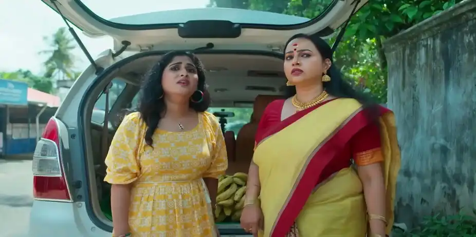 Kalpana's Uneasiness - Snehapoorvam Shyama