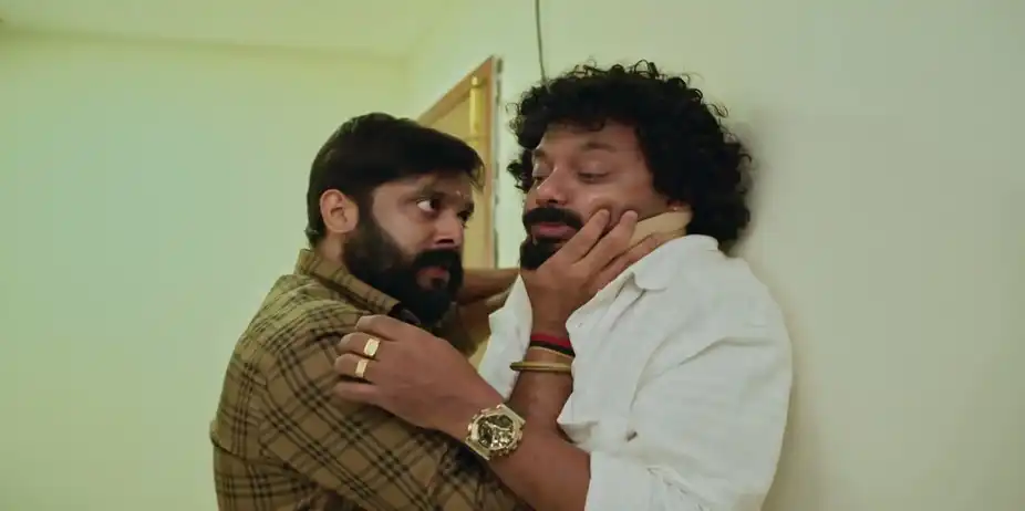 Giri Vents Out His Anger - Valyettan