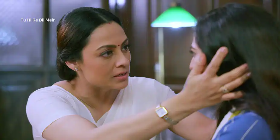 Madhvi Impressed by Sanjay - Tu Hi Re Dil Mein - Promo