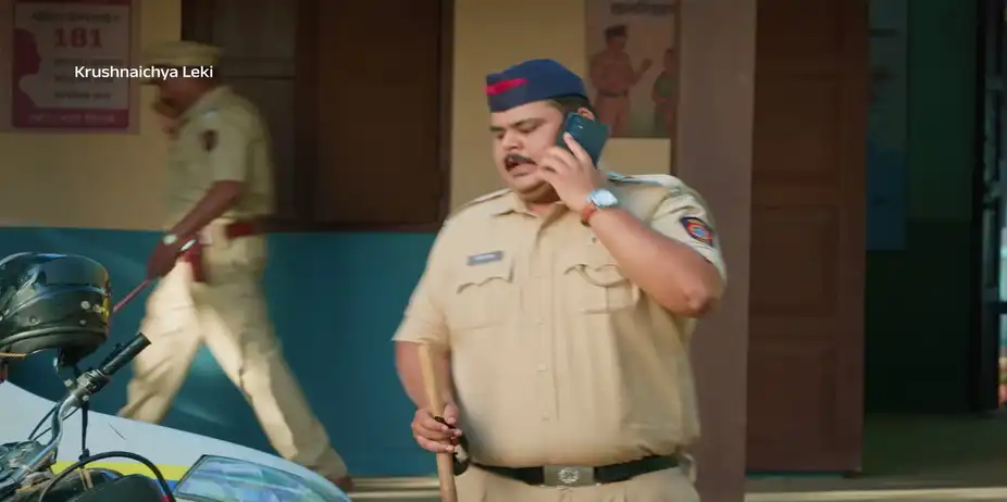 Gauri Writes a Message for Shankar on His Bike - Krushnaichya Leki - Promo