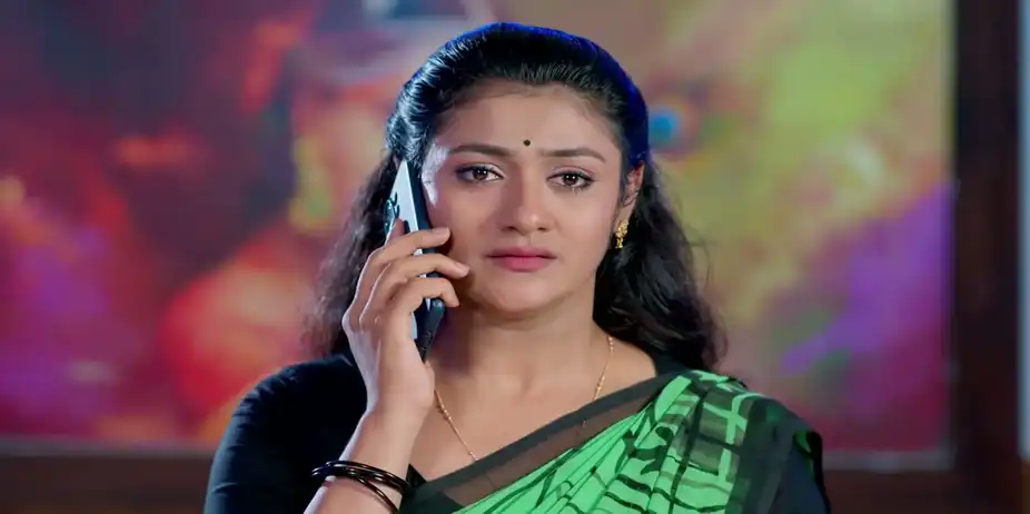 Padmavathy Stops Rithika - Akale