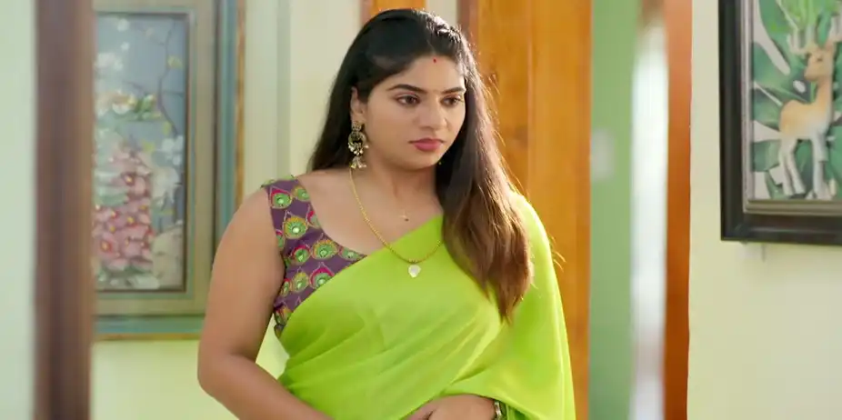 Ramadevi Stops Aishwarya - Chembarathy