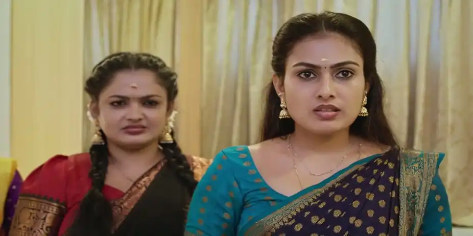 Reshmi Mocks Manjima - Valyettan