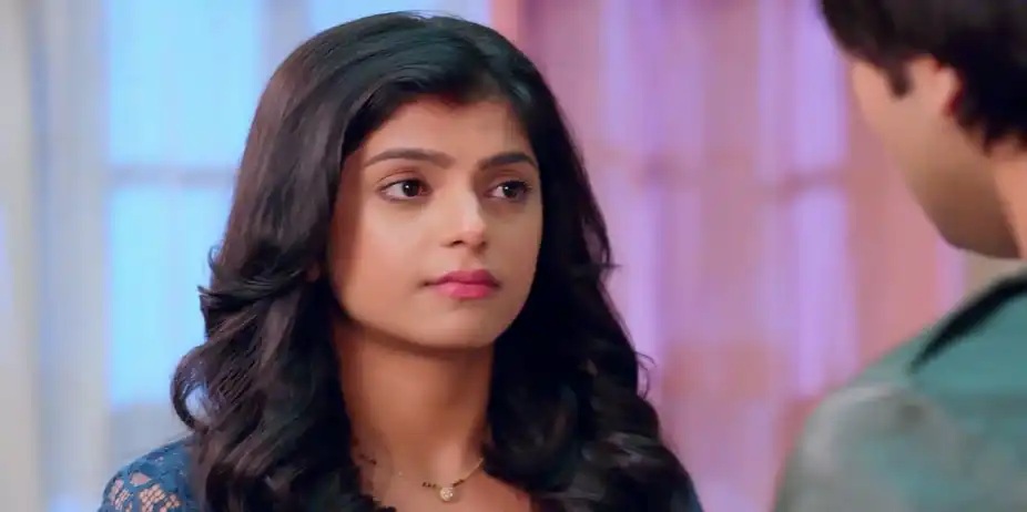 Dhruv Questions Unnati after Noticing Her Distress - Jaane Anjaane Hum Mile