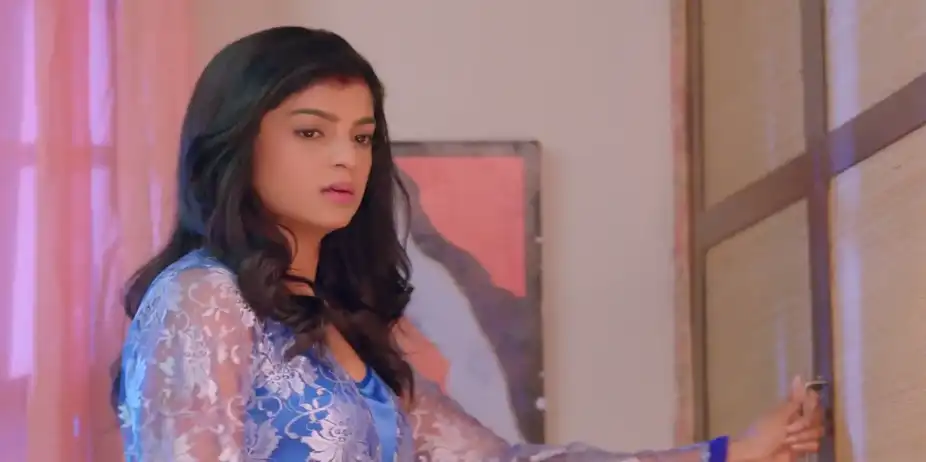 Vikrant Comes to Meet Unnati Late at Night - Jaane Anjaane Hum Mile