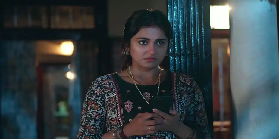 Radhika's Fear - Snehapoorvam Shyama