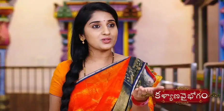 Kalyana Vaibhogam S1 E955 - Manga faints at the temple - Kalyana Vaibhogam