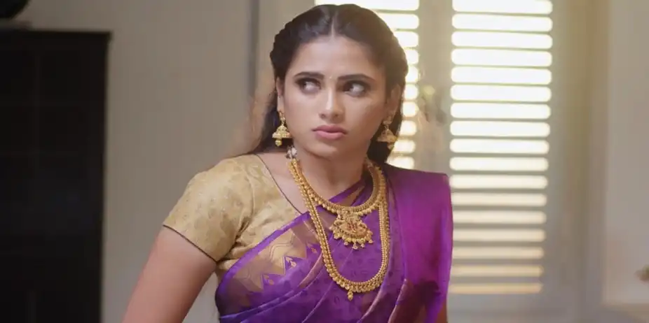 No.1 Kodalu S1 E190 - Shambhavi orders Nagamani and Prabha to leave - No.1 Kodalu