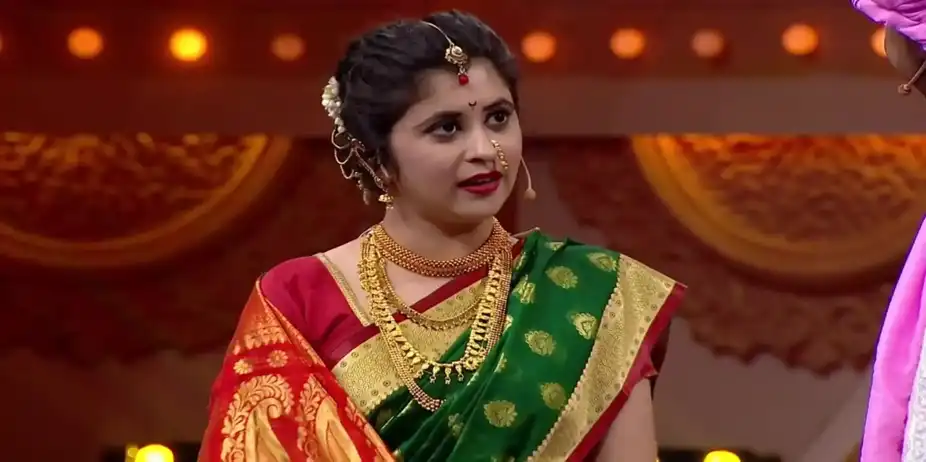 Yuva Dancing Queen S1 E31 - The contestants perform with the kids - Yuva Dancing Queen