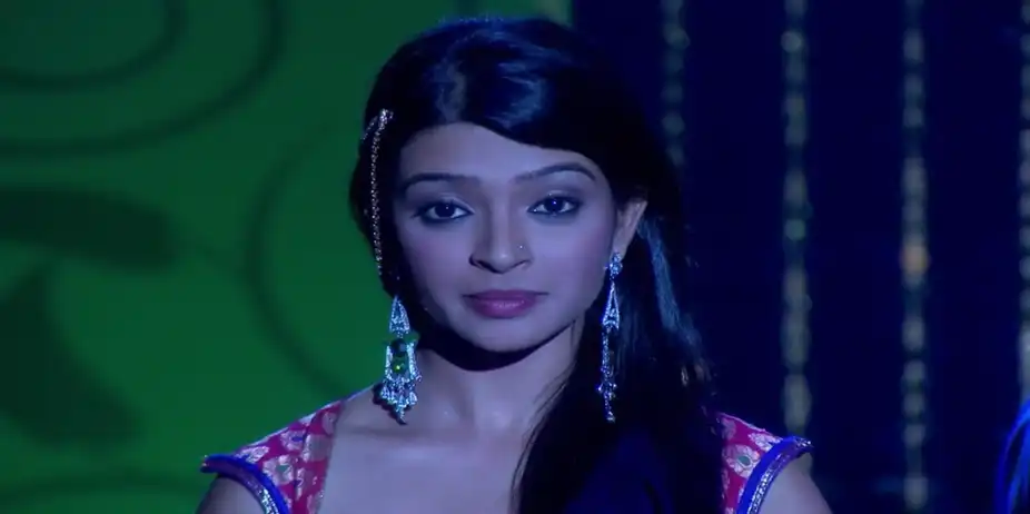 Qubool Hai S1 E11 - Zoya's arrival changes the aura of Asad's house - Qubool Hai