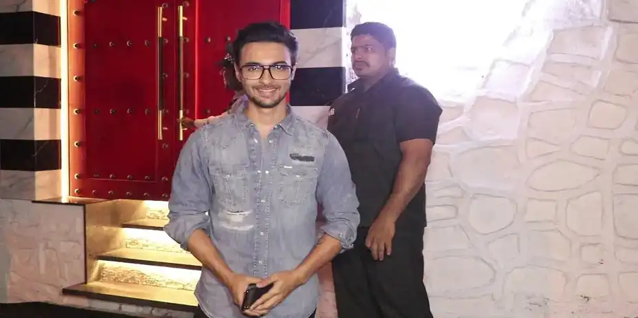 SPOTTED: Arpita-Aayush At Corner House