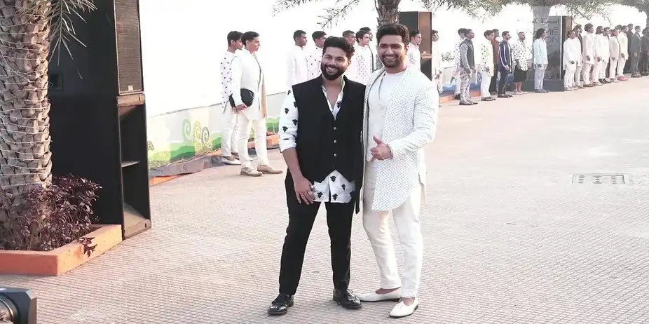 Vicky walks at LFW 2020