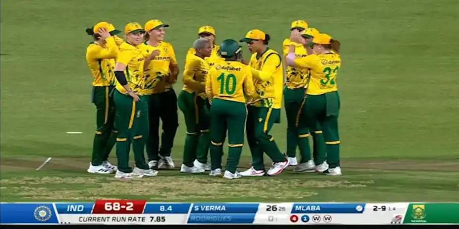 Smirit, Jemimah Fall on the Trot