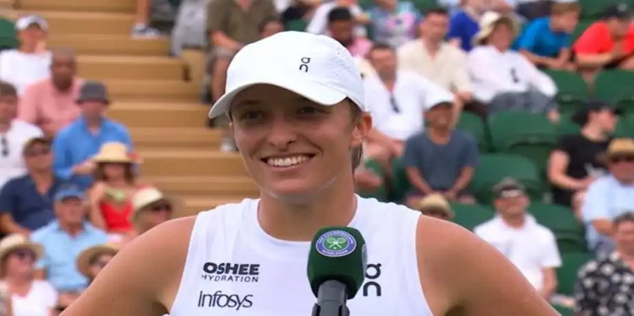 Why Swiatek Carries Extra Towels?