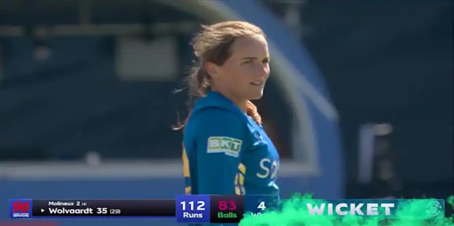 Kerr’s Clever Bowling!