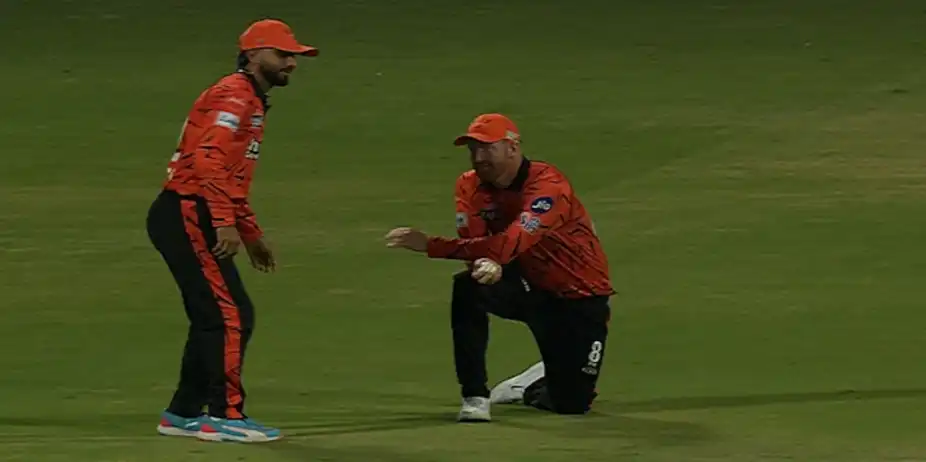 76/1! RCB Powerplay Against SRH