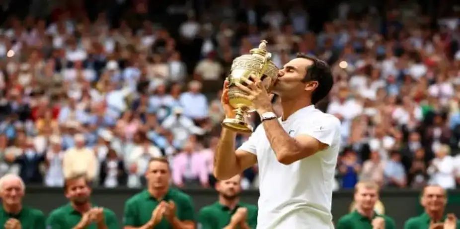 2017: Federer Crowned England's King