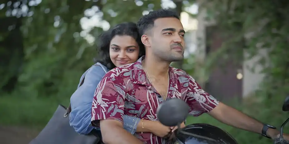 Mazha Thorum Munpe S1 E413 - Ritamma Spots Taniya's Romance