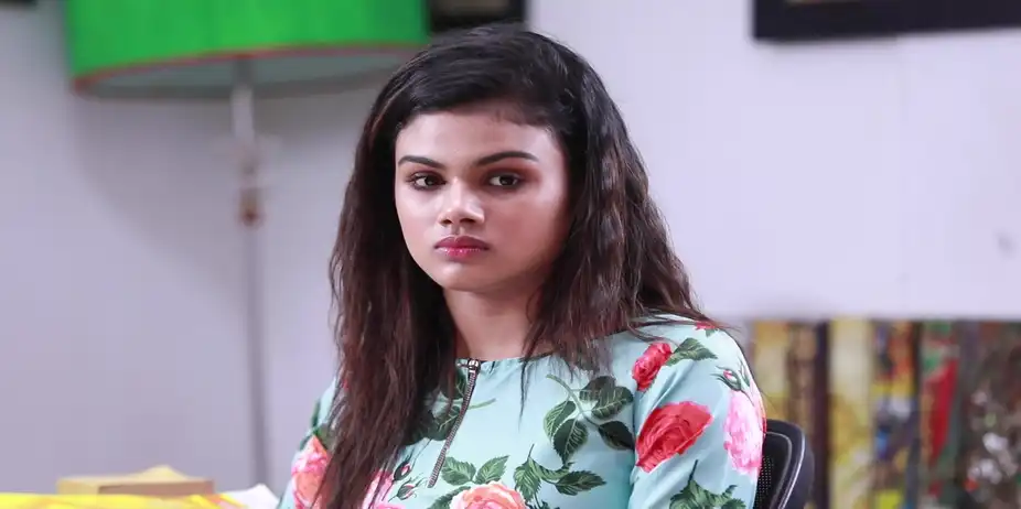 Kaatrukkenna Veli S1 E350 - Abhi Feels Enraged