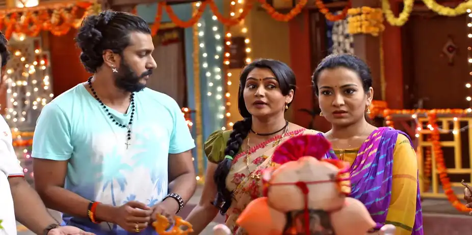 Vaiju No 1 S1 E57 - Vaiju Plays Cupid