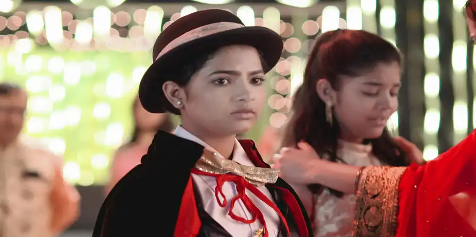 Watch Free Falna S1 E339 - Falna Faces Backlash and other episodes on ...