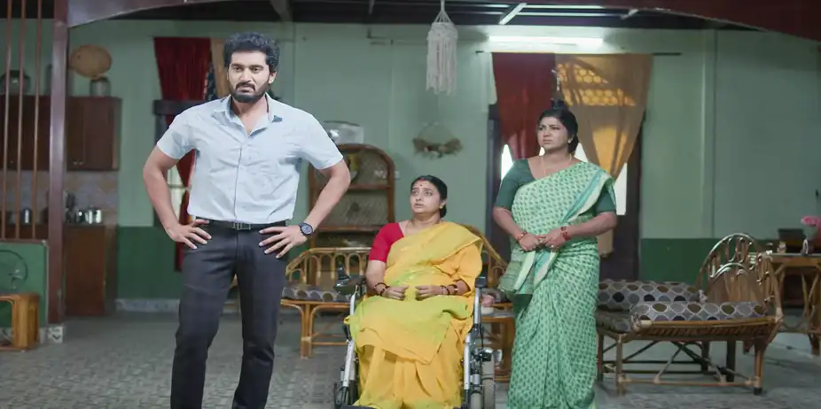 Karthika Deepam - Idi Nava Vasantham S2 E328 - A Shocker for Karthik