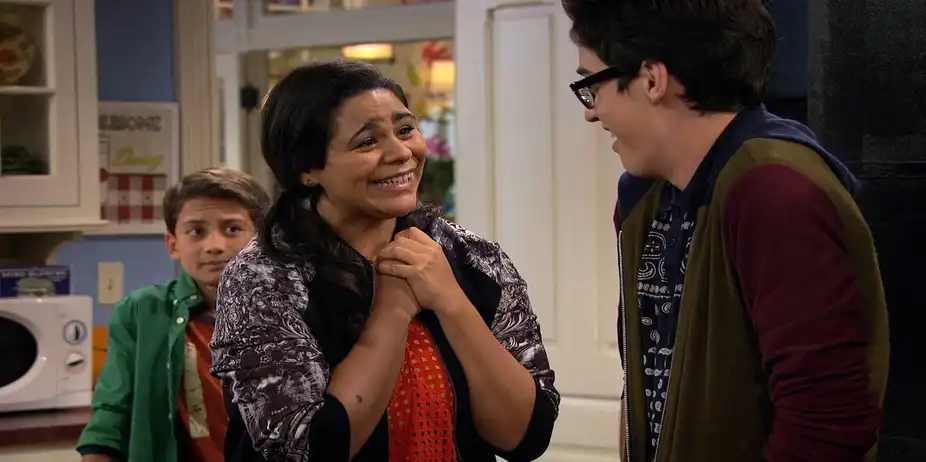 Liv and Maddie S2 E17 - Prom-A-Rooney