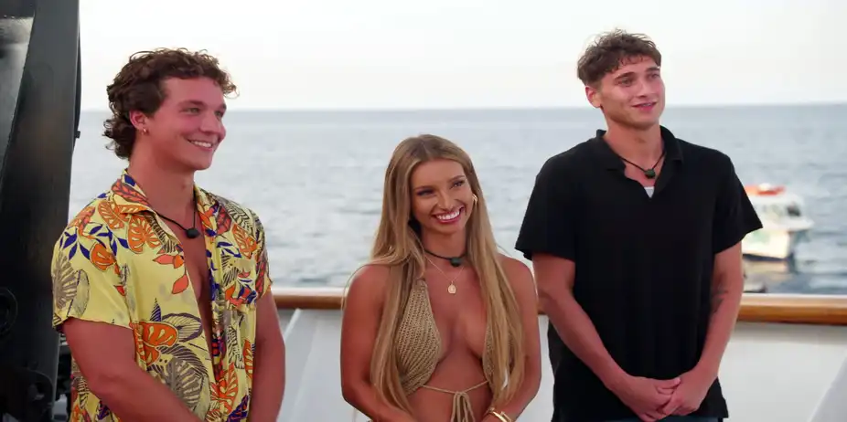 Love Overboard S1 E1 - Walk the Plank