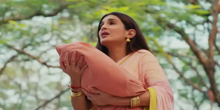 Pandya Store S1 E308 - Dhara Finds a Baby