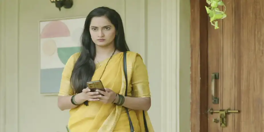 Tujhya Sobatine S1 E222 - Will Nupur Expose Sagarika?