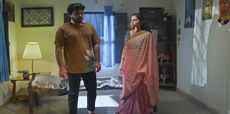 Godavari S1 E112 - Alakanandha Resists Murali