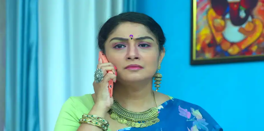 Mounaragam S1 E621 - Roopa Lashes Out at Sarayu