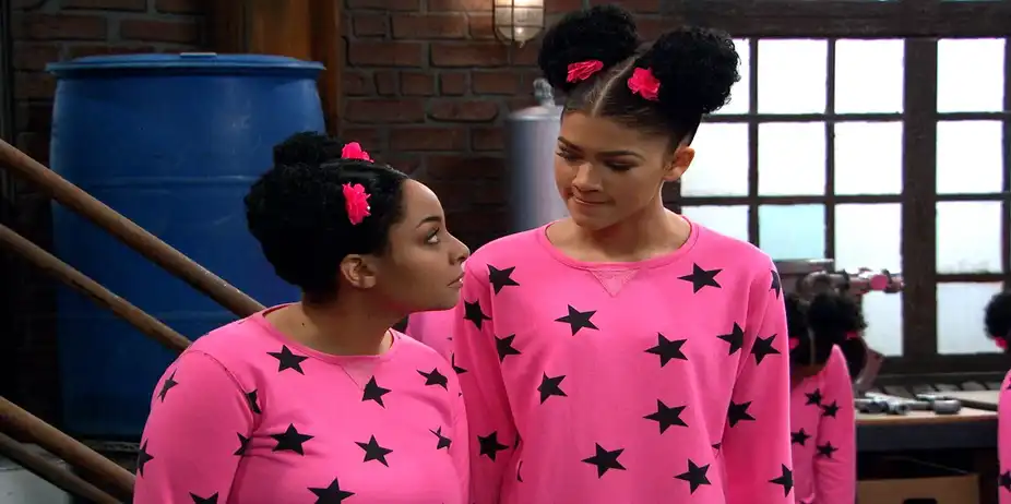 Disney K.C. Undercover S1 E23 - Runaway Robot - Part 2