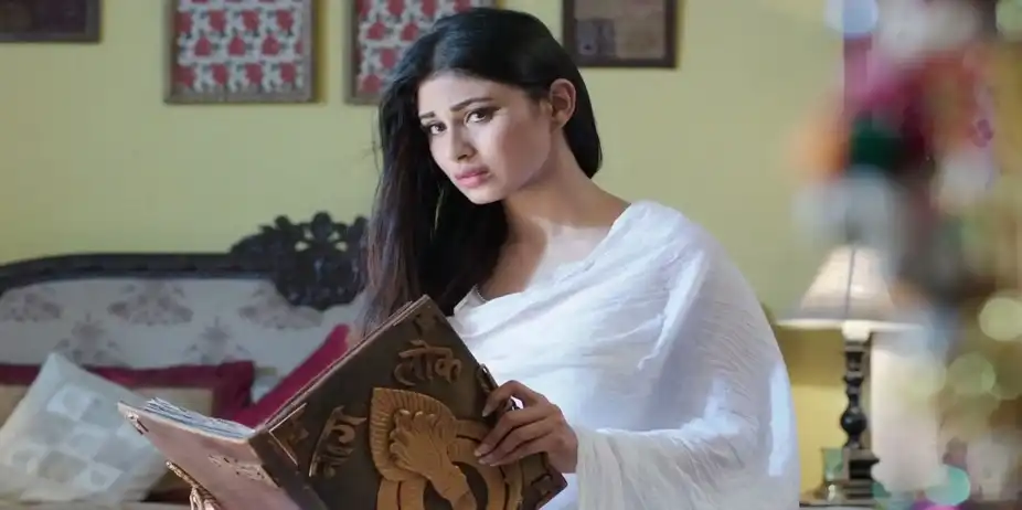 Naagin S2 E7 - Shivangi vows to avenge Shivanya's killers!