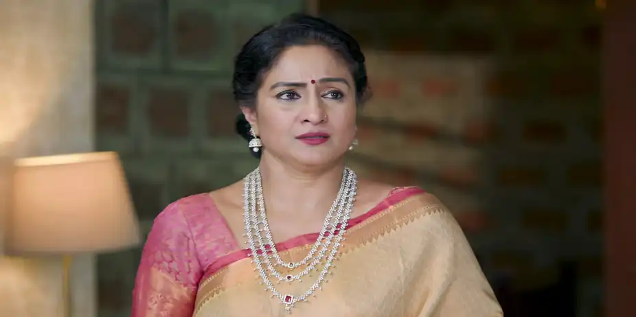 Snehada Kadalalli S1 E462 - Lakshmi Exposes Indrajith