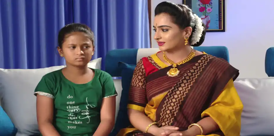 Karthika Deepam - Idi Nava Vasantham S1 E644 - Soundarya Feels Elated