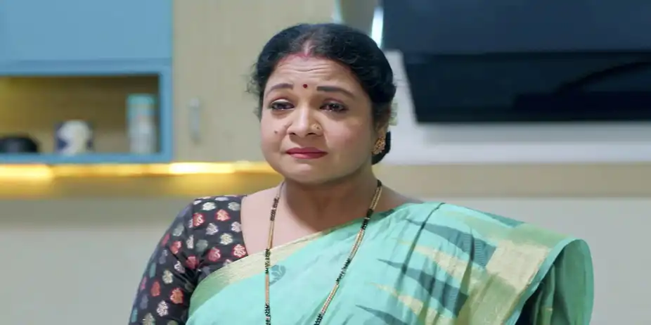 Sharade S1 E566 - Anusuya Endures Parijatha's Insult