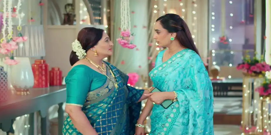 Oru Kochu Swapnam S1 E29 - Kamala Confronts Gayathri