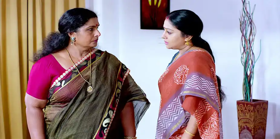 Santhwanam 2 S1 E440 - Rajeshwari's Evil Words