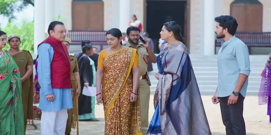 Karthika Deepam - Idi Nava Vasantham S2 E339 - Karthik Supports Deepa