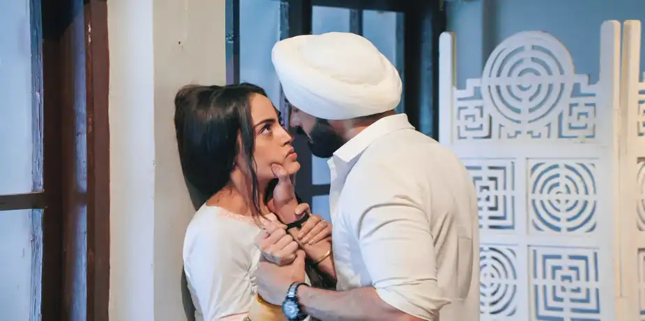 Teri Meri Doriyaann S1 E80 - Angad Misbehaves with Sahiba