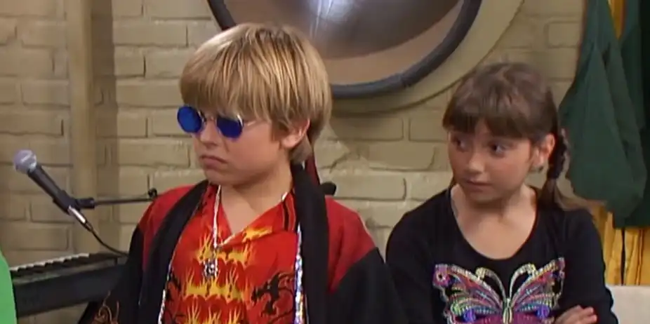 The Suite Life Of Zack & Cody S1 E9 - Band in Boston