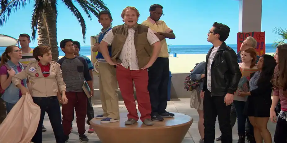 Liv and Maddie S4 E9 - Falcon-A-Rooney